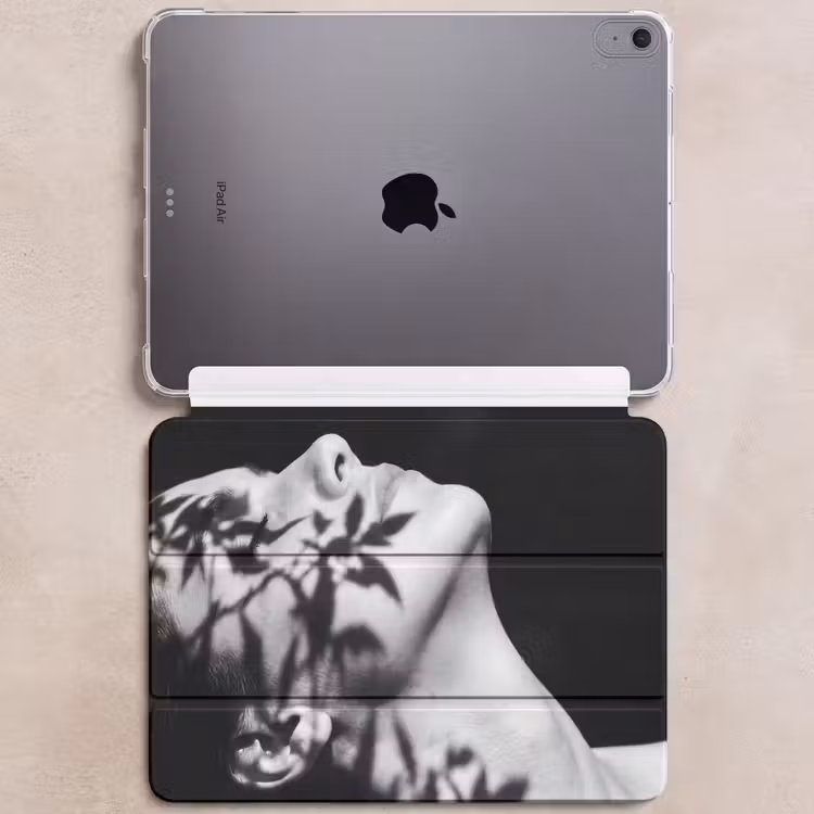 iPad hoes - Gezicht - Schaduw - Bladeren - Zwart - Wit - Intiem — 6