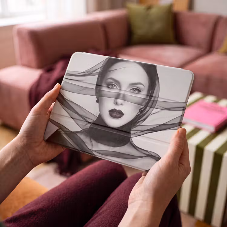 iPad hoes - Vrouw - Sluier - Portret - Zwart - Wit - Elegant — 4