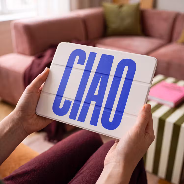 iPad hoes - Ciao - Hoofdletters - Blauw - Minimalistisch — 4