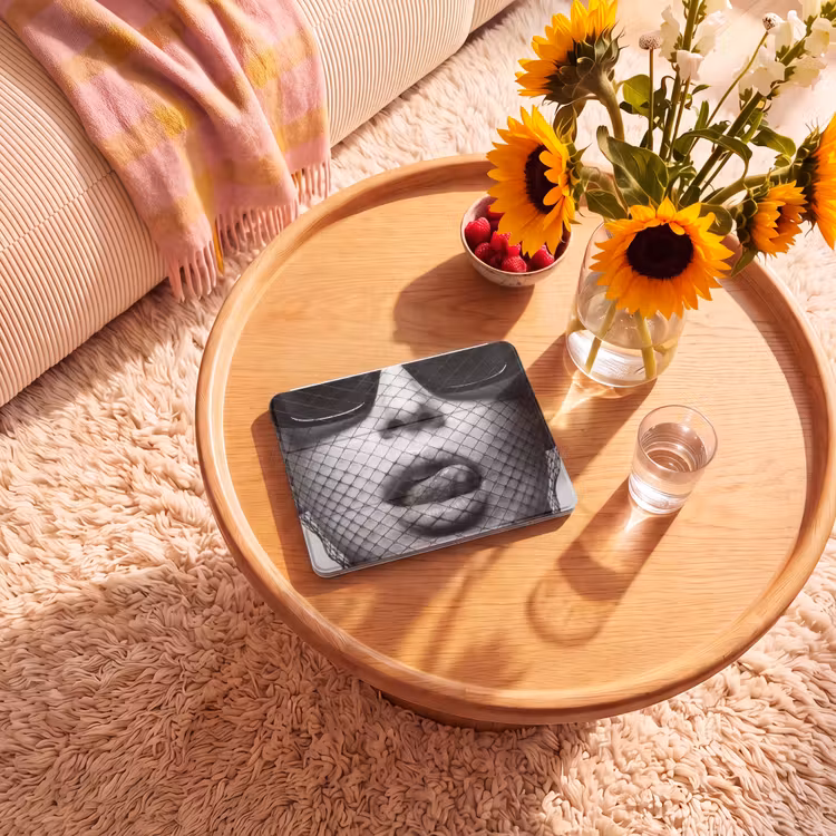 iPad hoes - Vrouw - Net - Mysterieus - Zwart - Wit — 2