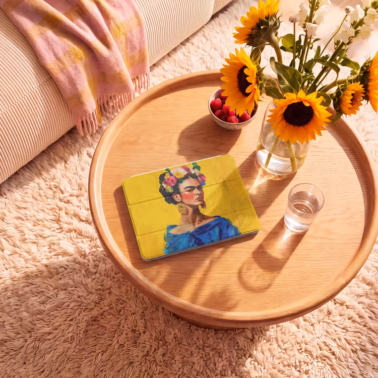iPad hoes - Frida Kahlo - Vrouw - Geel - Blauw - Bloemen — 2