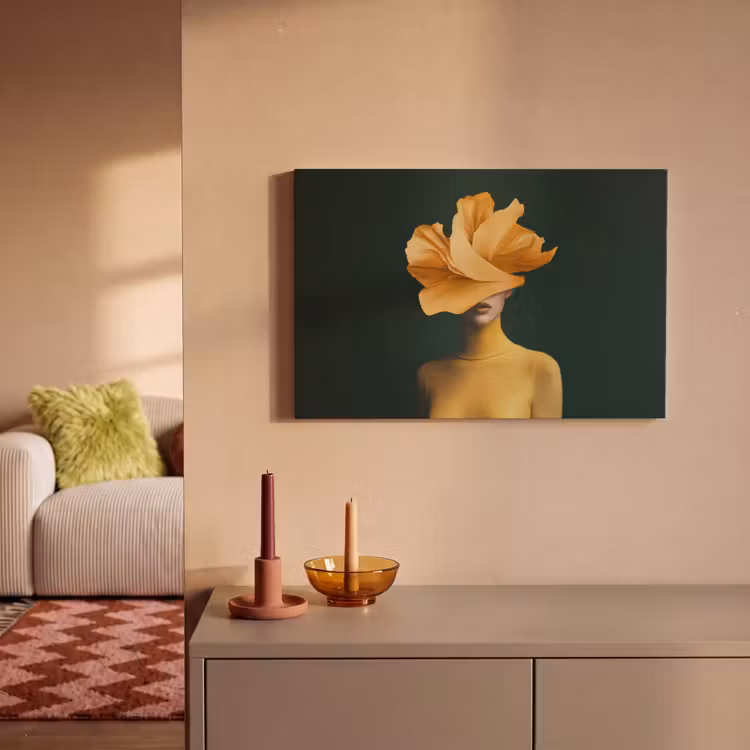 Canvas schilderij - Vrouw met Oranje Bloem — 2