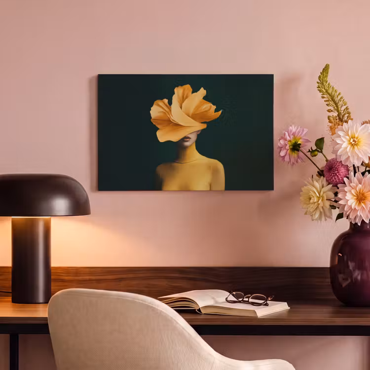 Canvas schilderij - Vrouw met Oranje Bloem — 6