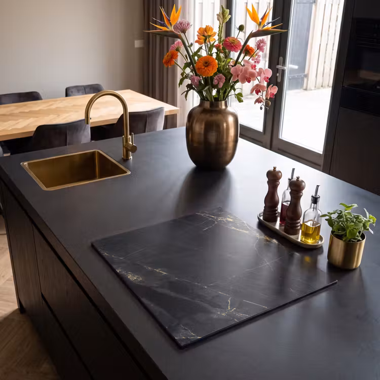 Inductie beschermer - Gouden Bliksem in Ebbenhout — 5