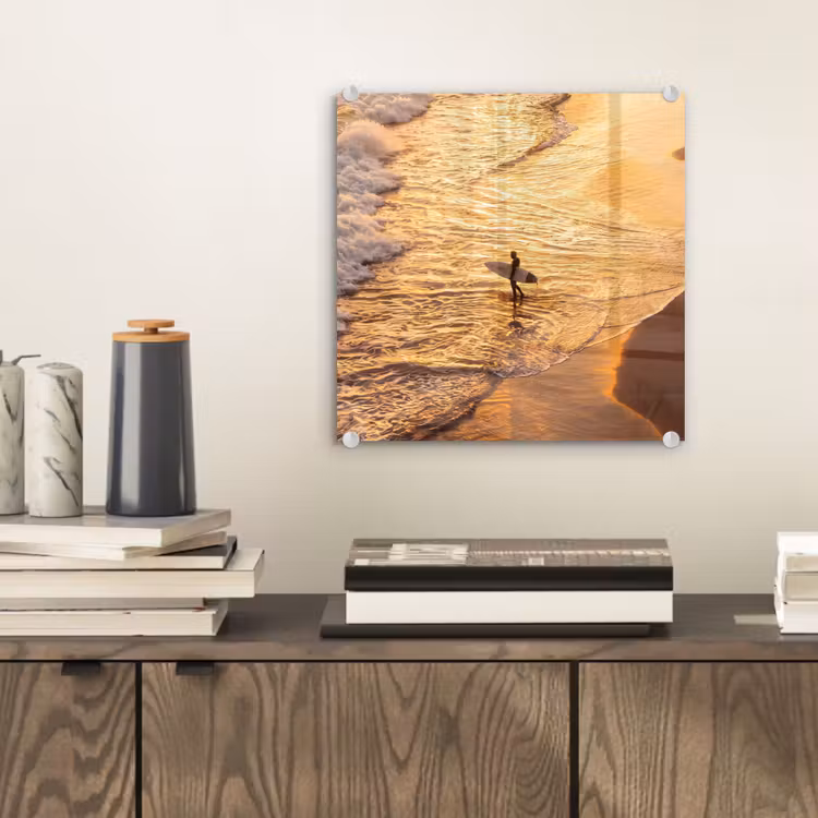 Glas schilderij - Surfer - Strand - Zonsondergang - Oceaan - Goud — 2