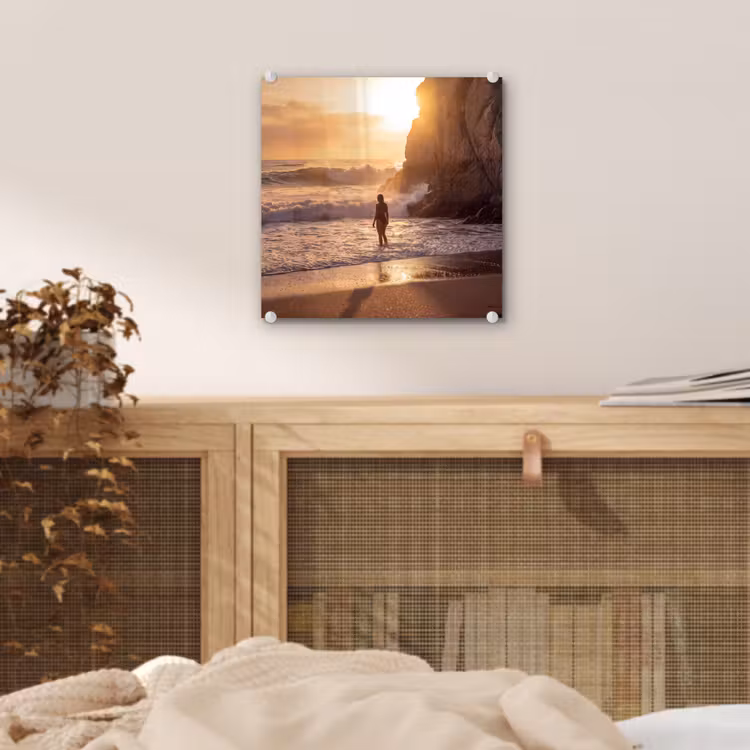 Glas schilderij - Mensen - Oceaan - Zonsondergang - Kust - Goud — 5