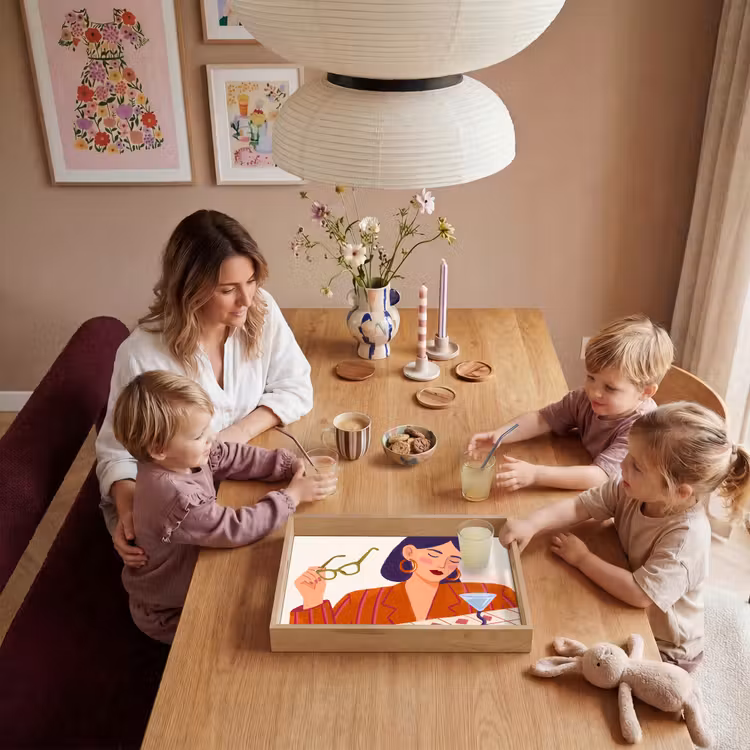 Dienblad - Vrouw - Bril - Cocktail - Illustratie - Modern — 7