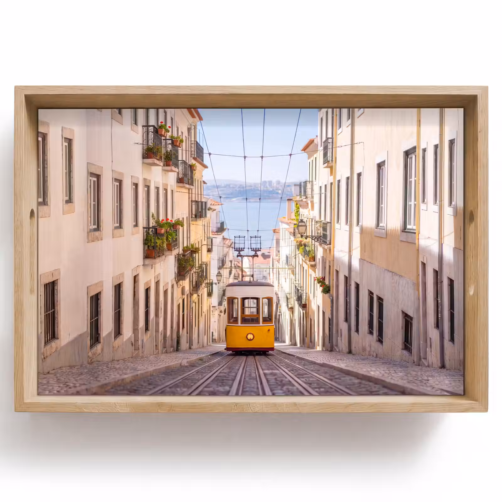 Dienblad - Tram - Straat - Stad - Architectuur - Geel — 1
