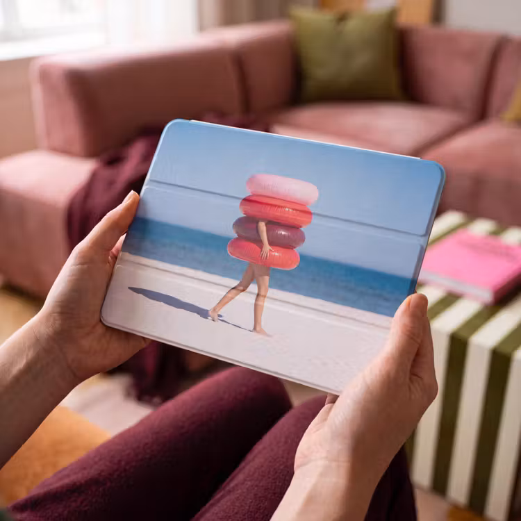 iPad hoes - Mensen - Strand - Zomer - Recreatie - Kleurrijk — 4