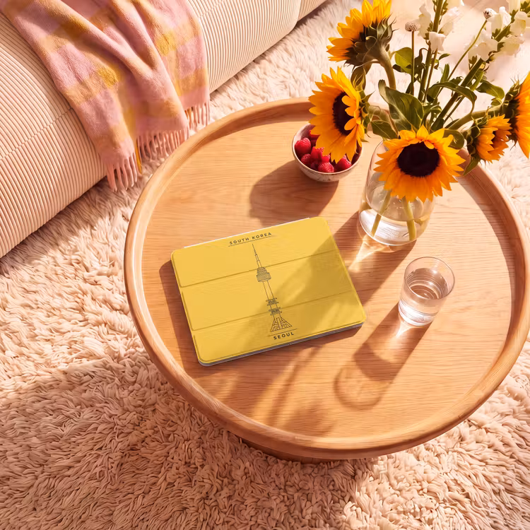 iPad hoes - Toren - Seoul - Architectuur - Minimalistisch - Geel — 2