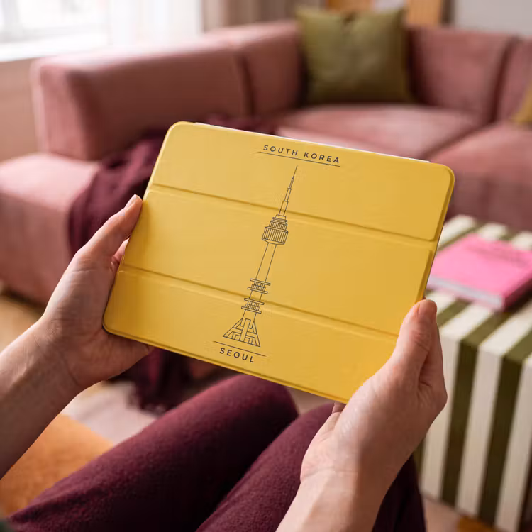 iPad hoes - Toren - Seoul - Architectuur - Minimalistisch - Geel — 4