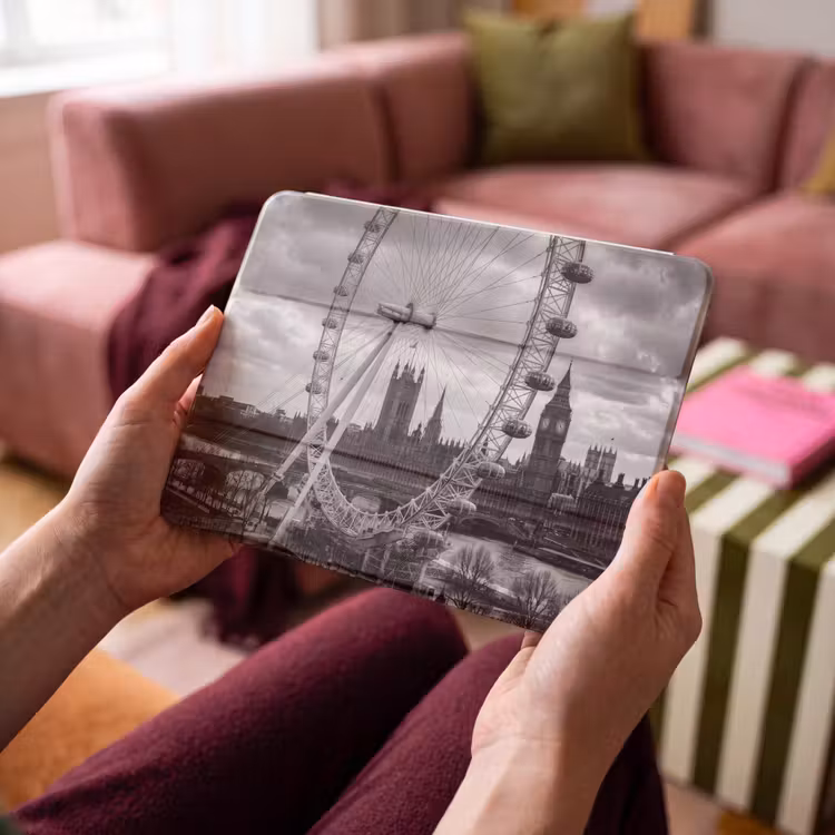 iPad hoes - Reuzenrad - Klokkentoren - Architectuur - Zwart-wit - Stad — 4