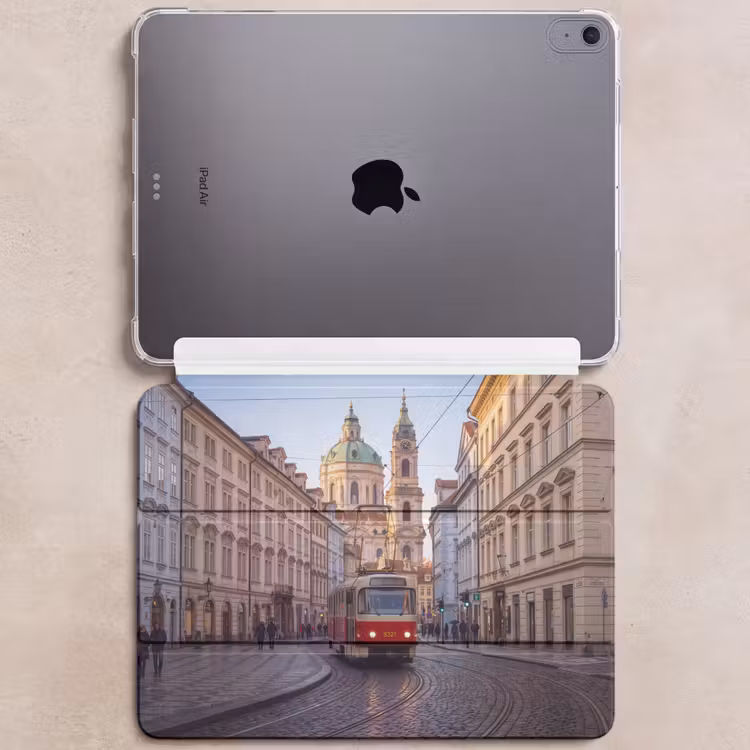 iPad hoes - Tram - Straat - Stadsgezicht - Klassiek - Rood — 6