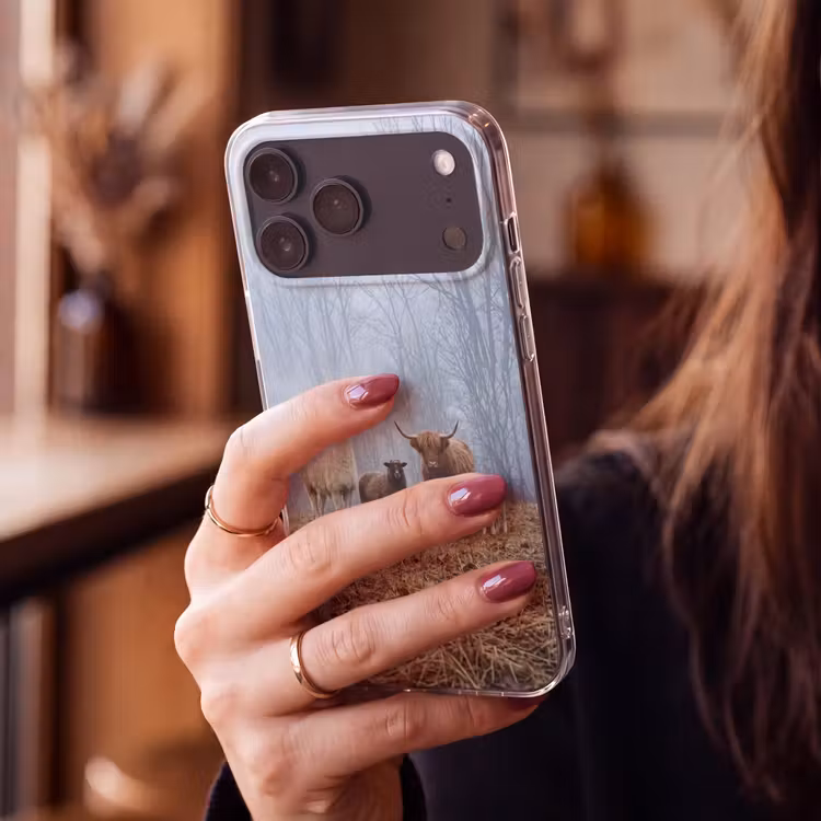 Telefoonhoesje Softcase - Boerderijdieren - Groep - Mist - Natuur - Rustiek — 2