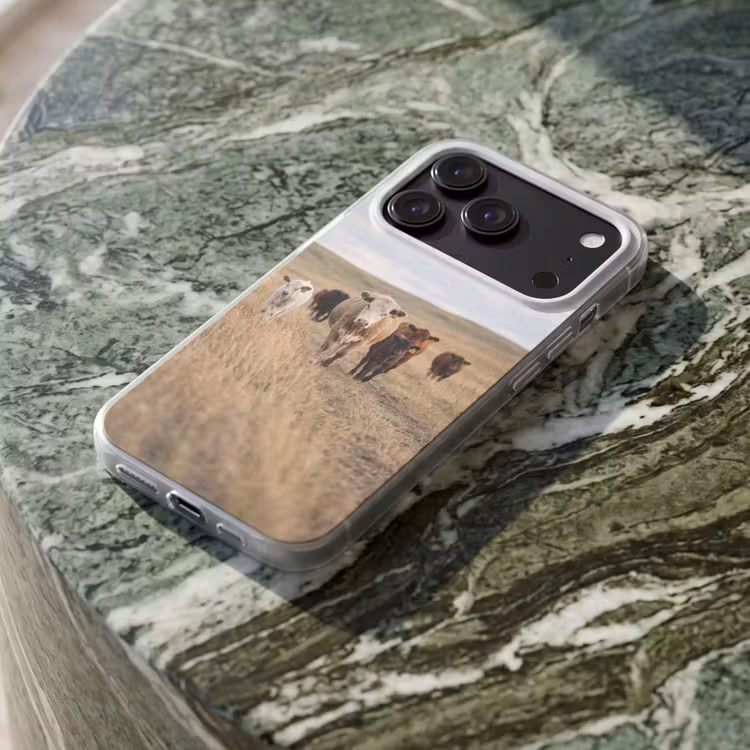 Telefoonhoesje Softcase - Runderen - Kudde - Landschap - Weide - Rustig — 3
