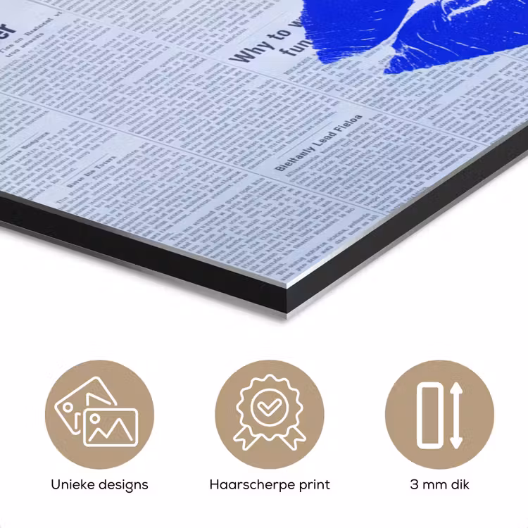 Aluminium schilderij - Blauwe lippen krant — 7