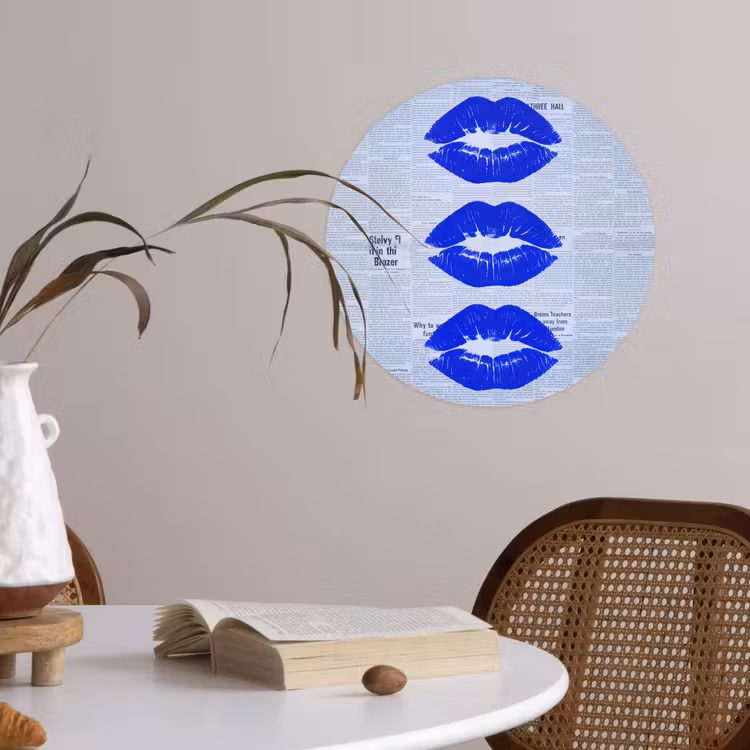 Behangcirkel - Blauwe lippen krant — 4