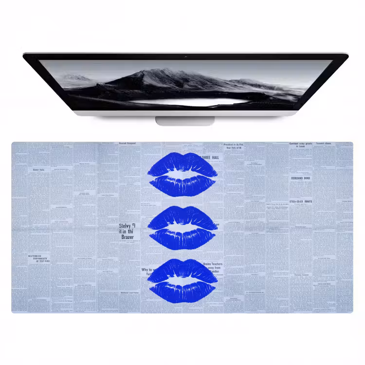 Bureau onderlegger - Blauwe lippen krant — 1