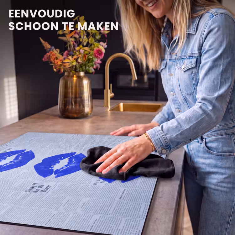Inductie beschermer - Blauwe lippen krant — 6