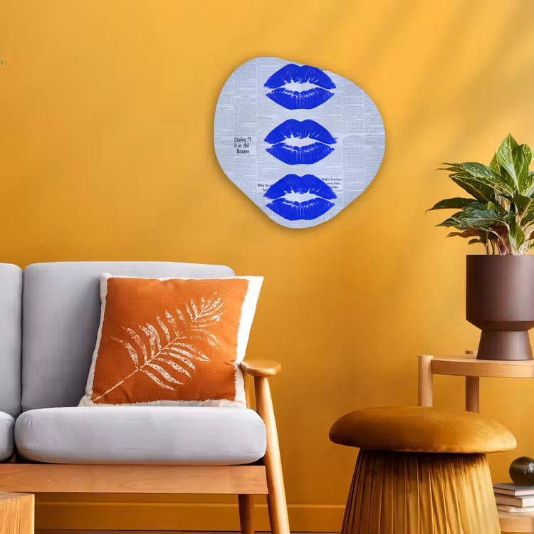Organisch schilderij - Forex - Blauwe lippen krant — 3