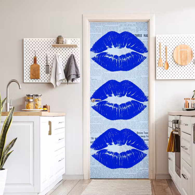 Deursticker - Blauwe lippen krant — 7