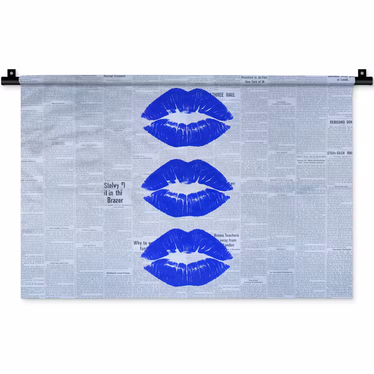 Wandkleed - Blauwe lippen krant — 1