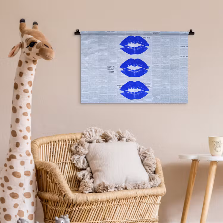 Wandkleed - Blauwe lippen krant — 5