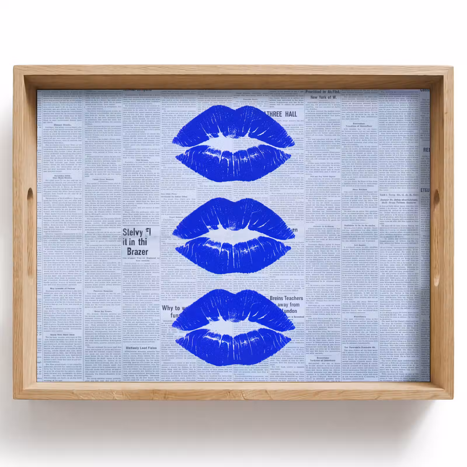 Dienblad - Blauwe lippen krant — 1