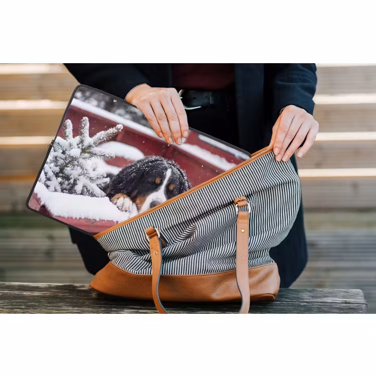 Laptophoes - Hond - Rode vrachtwagen — 4