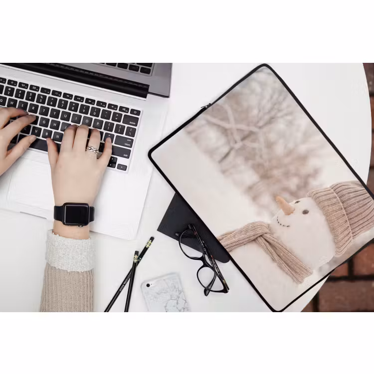 Laptophoes - Sneeuwpop - Winter - Sneeuw — 3