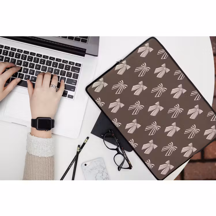 Laptophoes - Strikken - Kerst - Bruin - Crème — 3