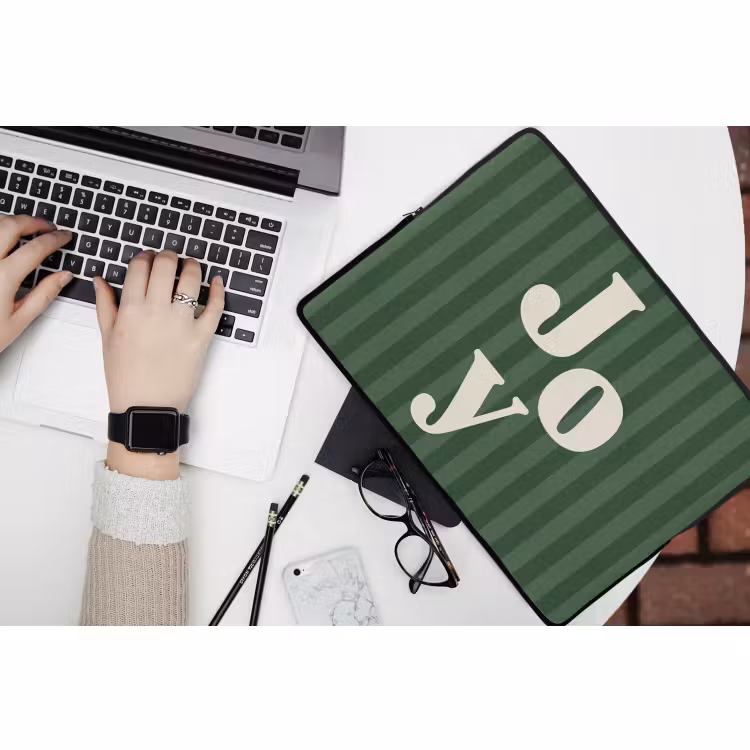 Laptophoes - Joy - Kerst - Tekst - Groen — 3