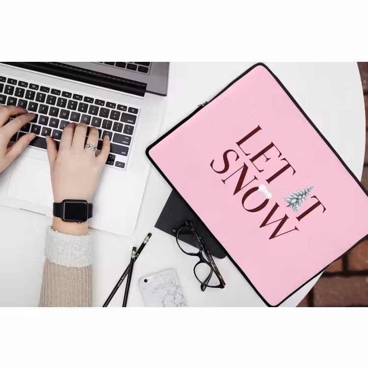 Laptophoes - Kerst - Tekst - Sneeuw - Roze — 3