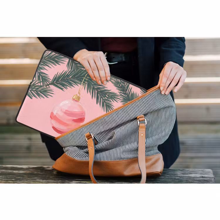 Laptophoes - Kerstbal - Roze - Kerst — 4