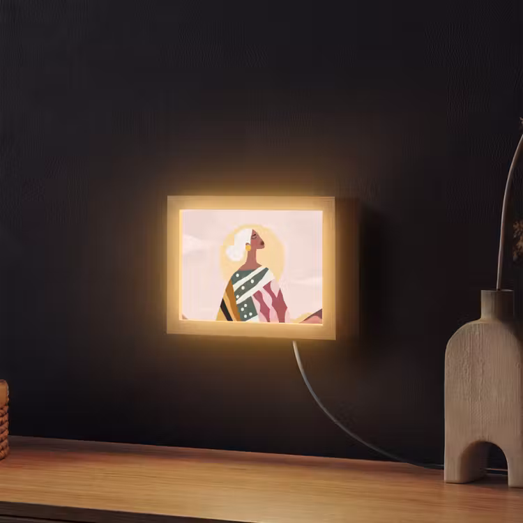 Lightbox - Wandlamp - Vrouw met Wit Haar Zon Bergen — 2